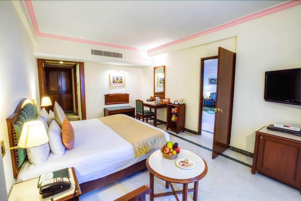Radha Regent, Chennai Hotel Eksteriør billede